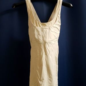 Feminine LULULEMON Tank w/Built in Bra! Sz 8